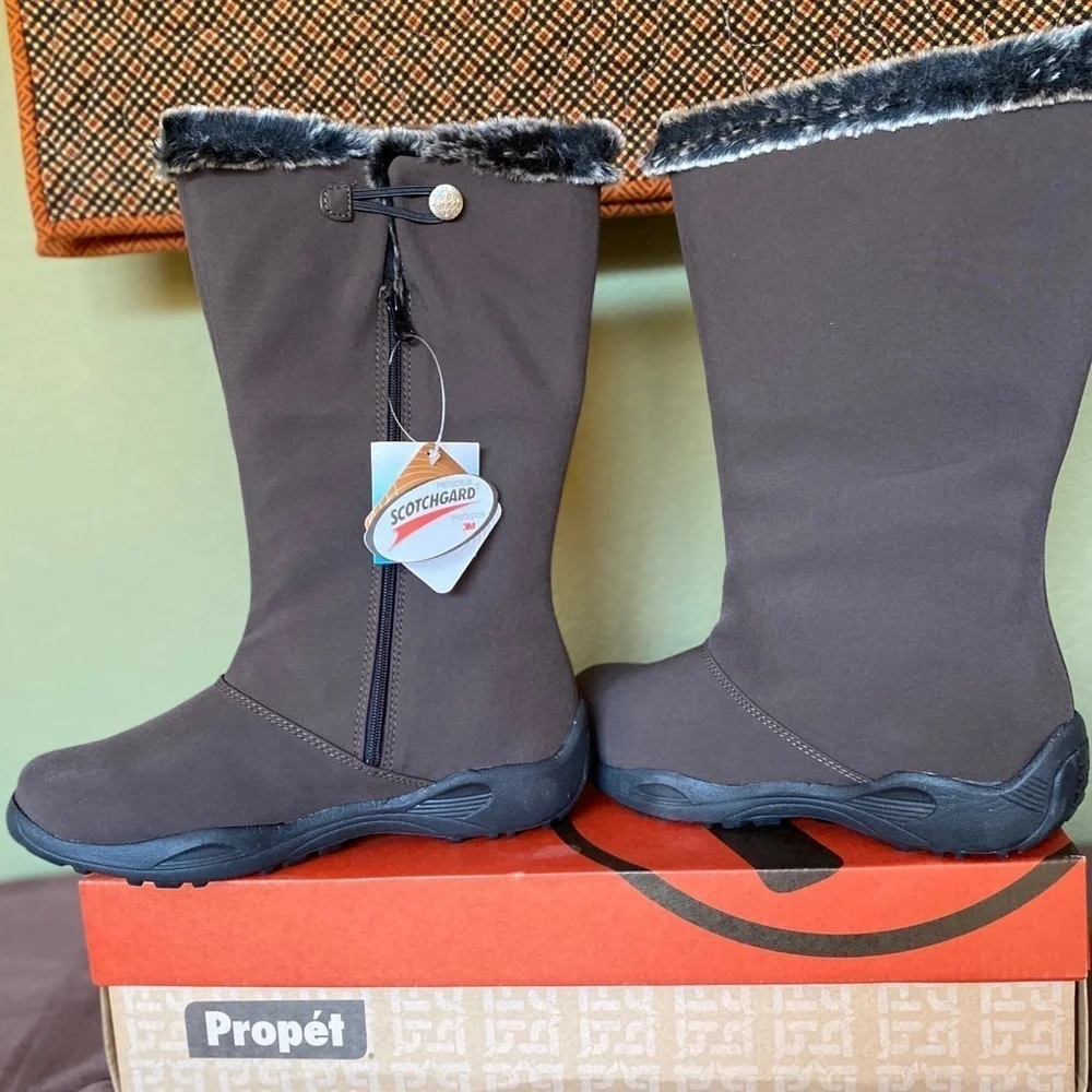 NIB-Propet Espresso Tall Zip Boot
